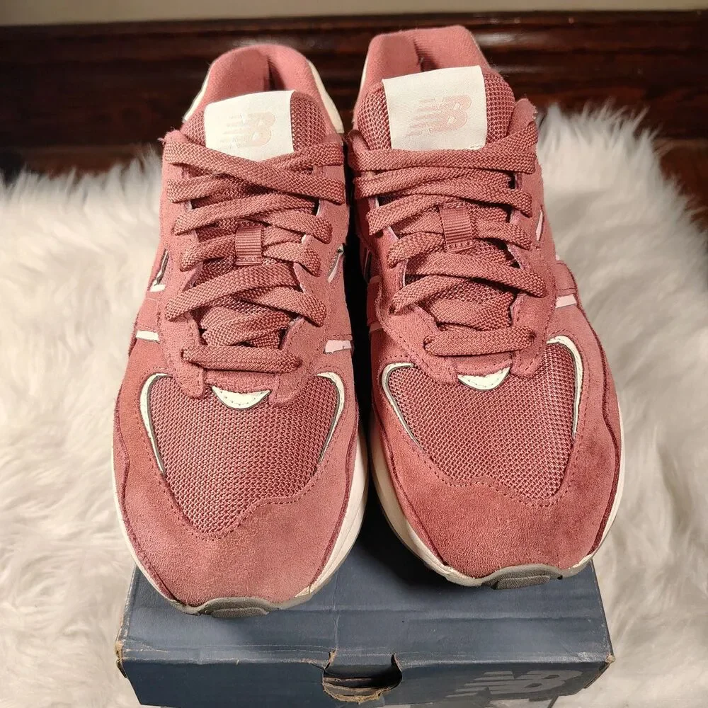 New Balance 57/40 Womens Sz 8 Rose Pink Cream Suede Sneakers Low Top